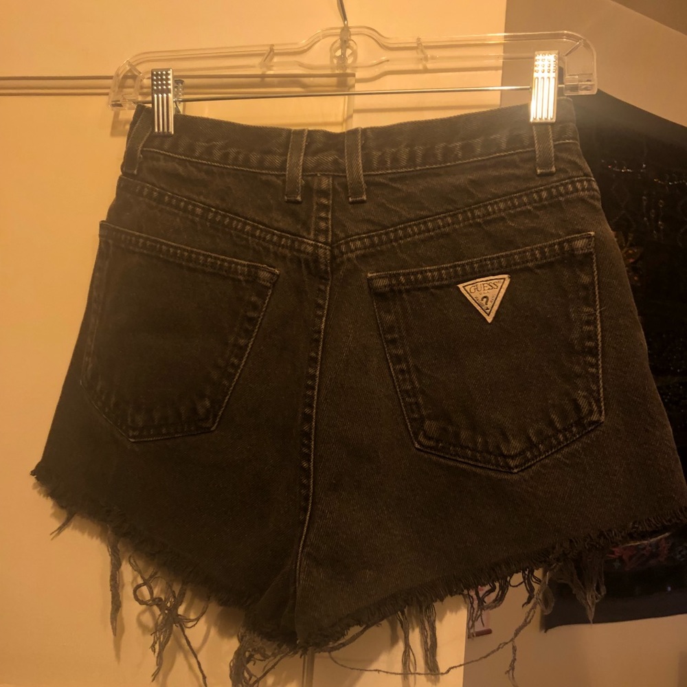 Black Guess cut off short shorts!